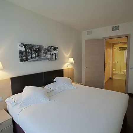 Hotel apartamentowy Jardines De Uleta Suites 4*